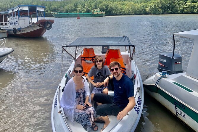 1-Day Can Gio Island-Mangrove Biosphere Reserve-Trekking - Lunch, seafood, and tropical fruit