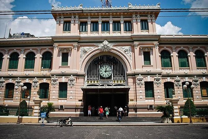 1-Day Ho Chi Minh City & Cu Chi Tunnels-Deluxe Group Of 10 Max - Jade Emperor Pagoda and the Reunification Palace photo stop
