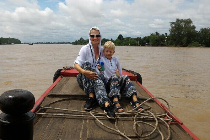 1-Day Mekong Delta Deluxe Tour: My Tho & Ben Tre (Max 10) - Riverside lunch is generous, but drinks cost extra