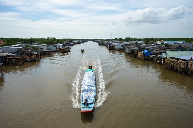 1-day Mekong Delta Tour: Cai Be Market, Local Island and Cycling - Cai Be market and the changing Mekong