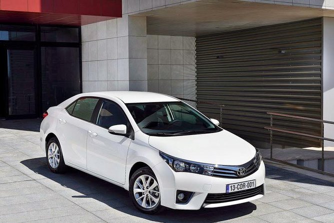 Airport Transfer (From Hotels in Ho Chi Minh to Airport) Private 4 Seats Car - A clean car and an efficient pickup