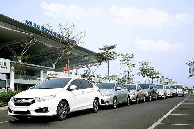 Airport Transfer (From Hotels in Ho Chi Minh to Airport) Private 4 Seats Car - Meeting the driver in your District 1 hotel lobby