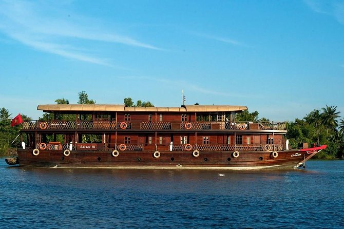 Bassac Mekong Delta Cruise 2Days - 1Night - Boarding at noon and cruising toward Cho Lach