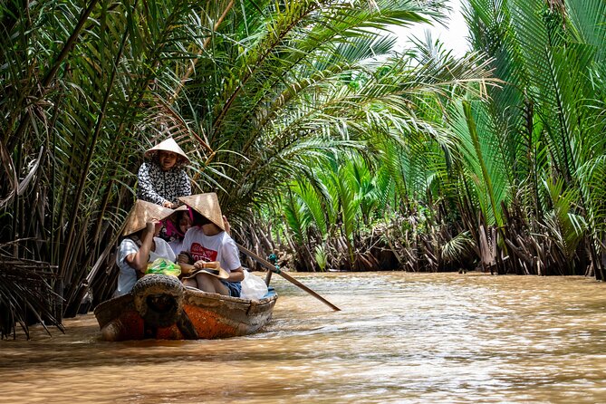 BIG BOSS private LIMOUSINE DAY TRIP TO MEKONG DElTA - Honey tea and a traditional Mekong house