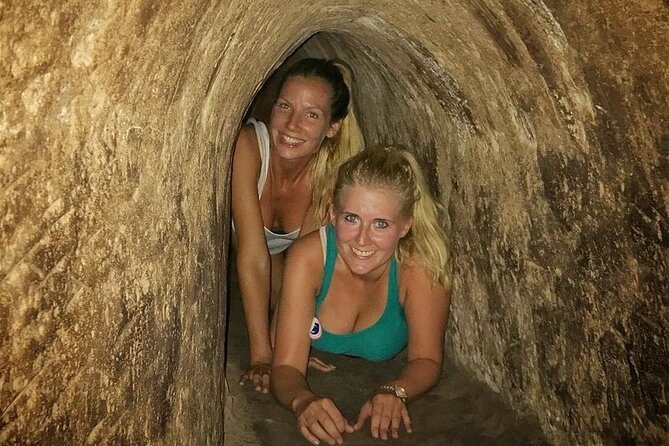 BIG BOSS Private LIMOUSINE To Cu Chi Tunnels and Mekong delta - The private limousine makes the long day easier