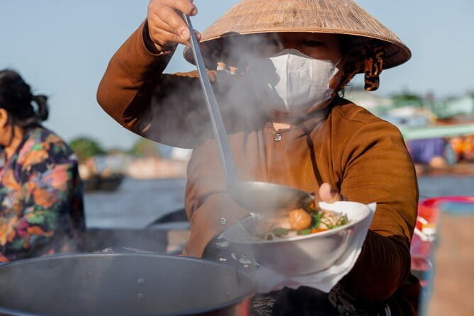 Biking and Cooking Class in Can Tho Rural - A Vietnamese cooking class with a local host