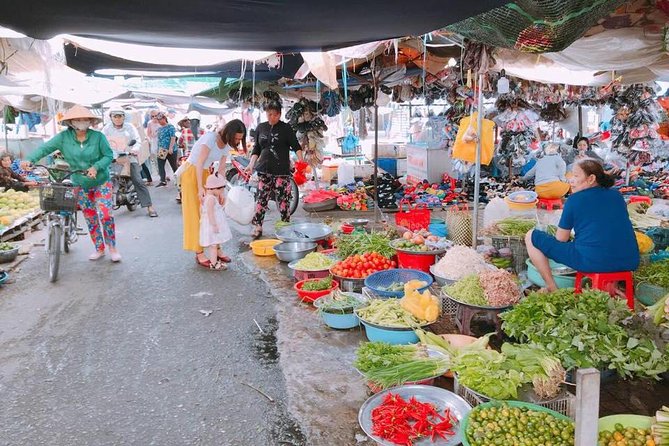 Cai Be Vinh Long & Cooking Class 1 Day Private Tour - Reaching the Cai Be waterways by motorized boat