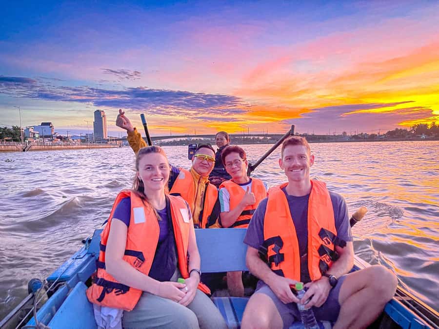 Can Tho: A Real Mekong Tour, Floating Market, Cacao & Life's - Meeting local river life beyond the main market