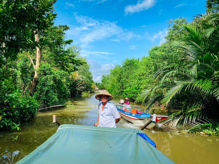 Can Tho: A Real Mekong Tour, Floating Market, Cacao & Life's - The 9-Cua family noodle house