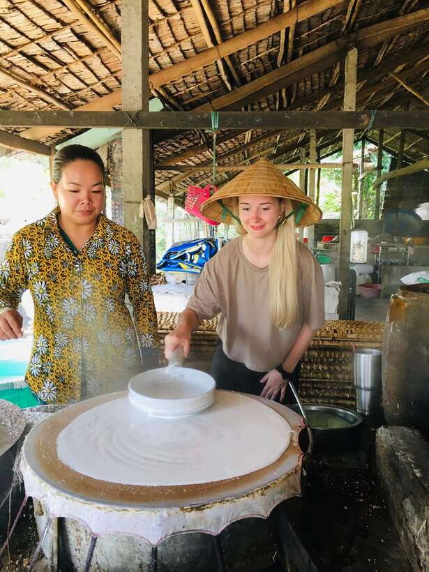 Can Tho: Authentic Floating Market, Wild Canal system, Cocoa - Making chocolate at Mười Cương Cocoa Farm