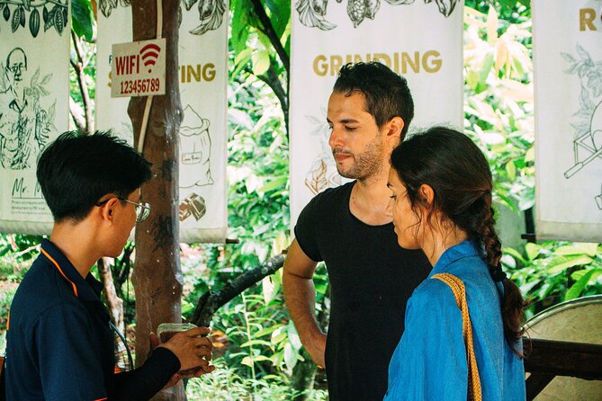 Can Tho: Cycling in Village-Fruit Garden-Experience Local Ferry - The giant ficus at Gian Gua Garden