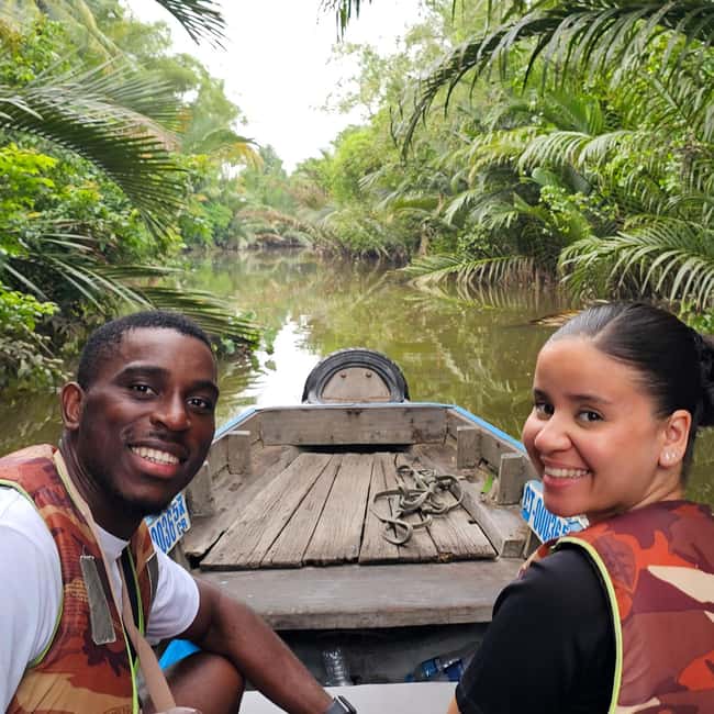 Can Tho: Peaceful Private Boat Ride on the Mekong(No Guide). - What the boatman does, and what a guide would do