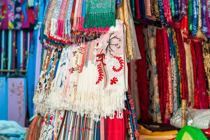 Chinatown Cyclo Journey Half-day Tour - Binh Tay Market and the art of browsing