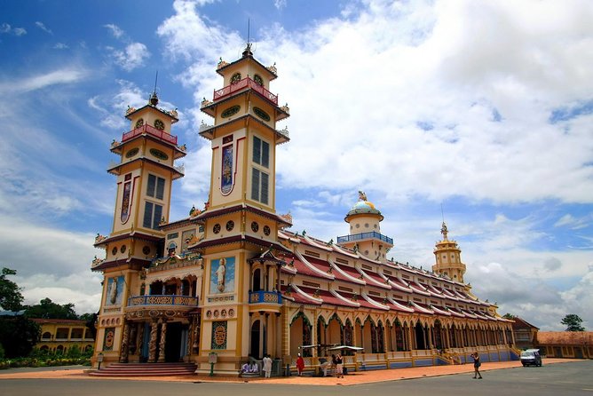 Chu Chi Tunnel With Cao Dai Temple Tour From Ho Chi Minh - The introductory film and underground exploration