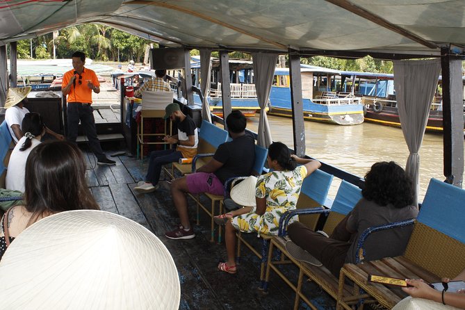 Cu Chi Tunnels - Cao Dai Temple & Black Virgin Mountain Full Day - Taking the cable car at Ba Den Mountain
