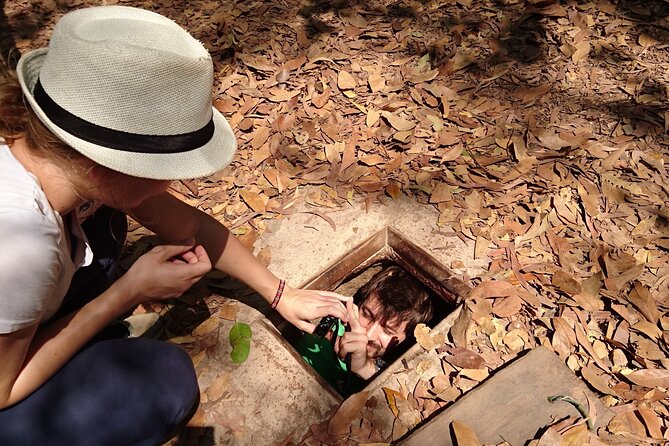 Cu Chi tunnels w 20 years of insider - Entering the Cu Chi Tunnels
