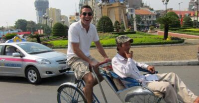 Customized Ho Chi Minh City Experience on Cyclo with Driver