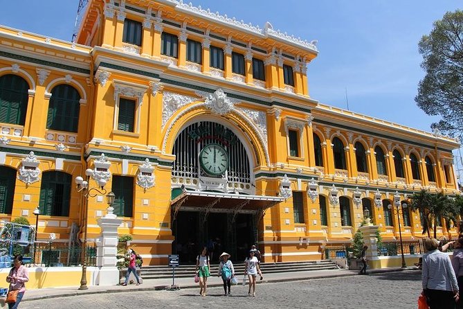 Daily Small Group Tour to Saigon City and Cu Chi Tunnels - Lunch before the road to Cu Chi