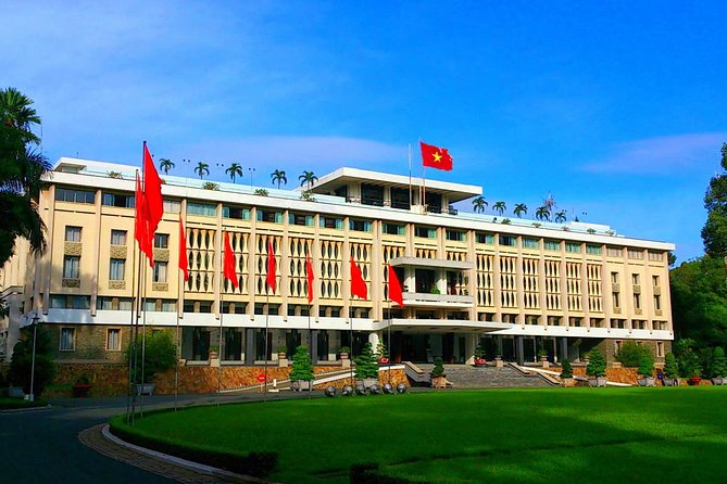 Daily Small Group Tour to Saigon City and Cu Chi Tunnels - The group size, guide, and pace