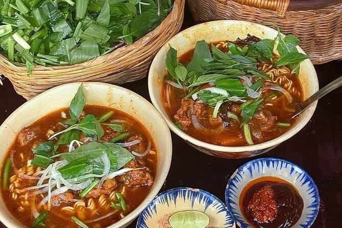 Discover Ho Chi Minh City’s Street Food & Hidden Life by Bicycle - Why a bicyclo is a smart way to see Saigon