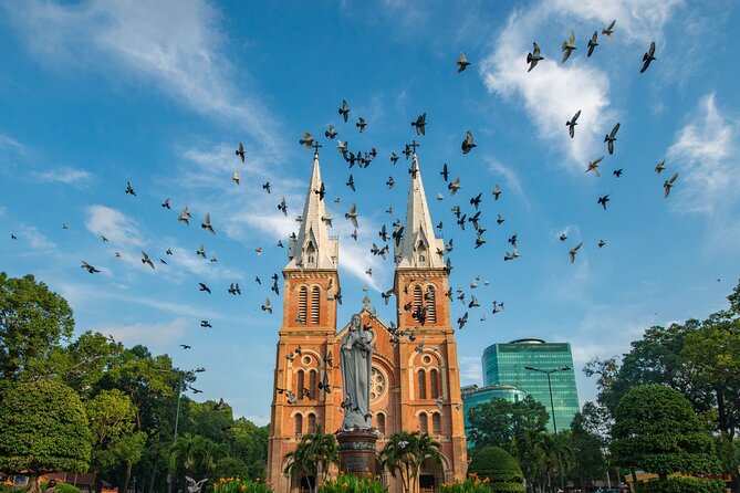 Essential Saigon Walking Tour: All Must-see - Independence Palace and the political story of Saigon