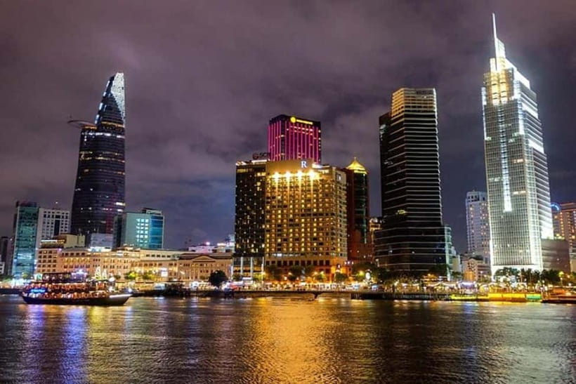 Experience Dinner On Luxury Cruise Along Saigon River - Seeing Saigon from the Saigon River
