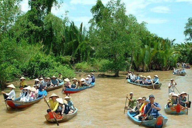 Explore HCMC by US Army Jeep: History & Food - Jade Emperor Pagoda: a quieter, more intimate stop