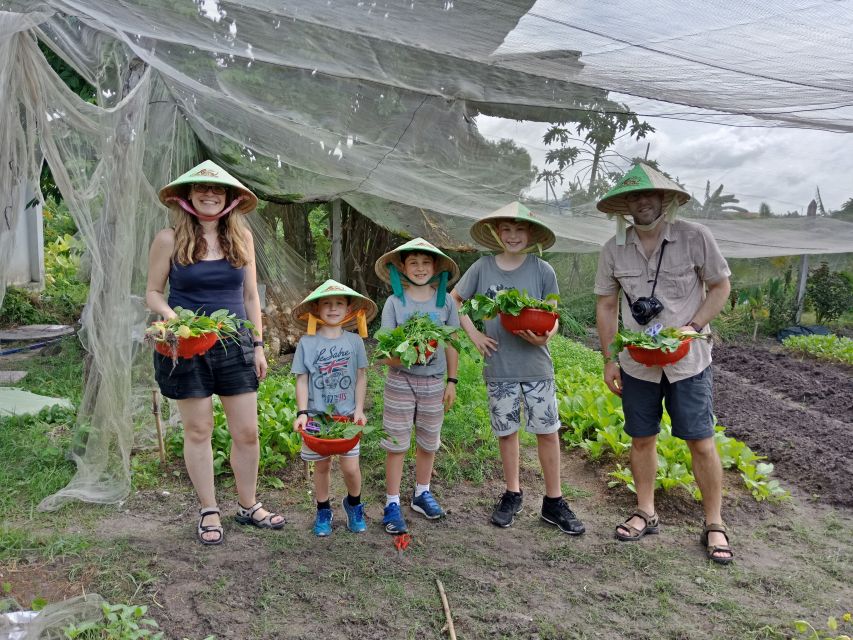 Farm-To-Table Healthy Cooking Class: Half-Day Tour - Guides, teaching style, and language