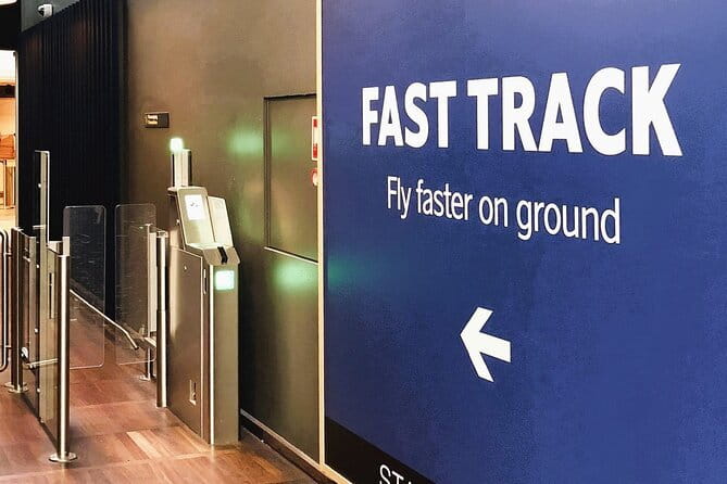 Fast Track VIP Service Tan Son Nhat Airport (Ho Chi Minh-Vietnam) - Arrival service from immigration to your waiting car
