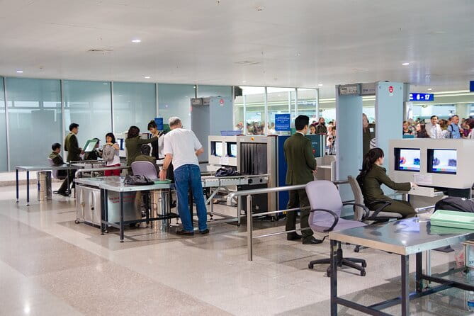 Fast Track VIP Service Tan Son Nhat Airport (Ho Chi Minh-Vietnam) - Who will get the most from this service