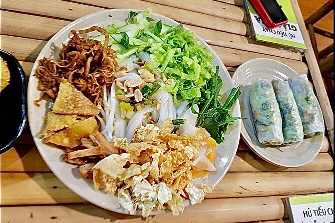 Female Rider | Street Food & Sightseeing By Motorbike - Ho Thi Ky Flower Market brings a different kind of energy