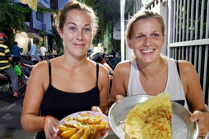 Female Rider | Street Food & Sightseeing By Motorbike - Cholon and District 5 show another side of the city