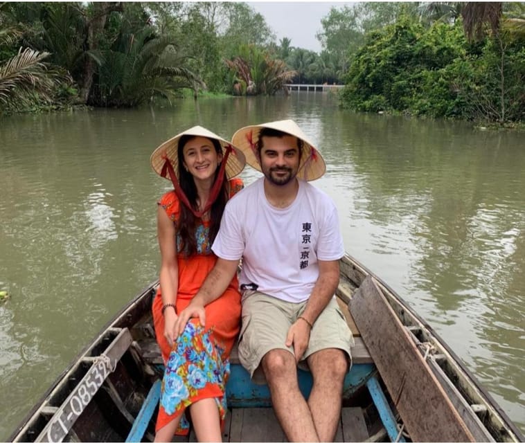 floating market boat trip everyday - Making rice noodles by hand