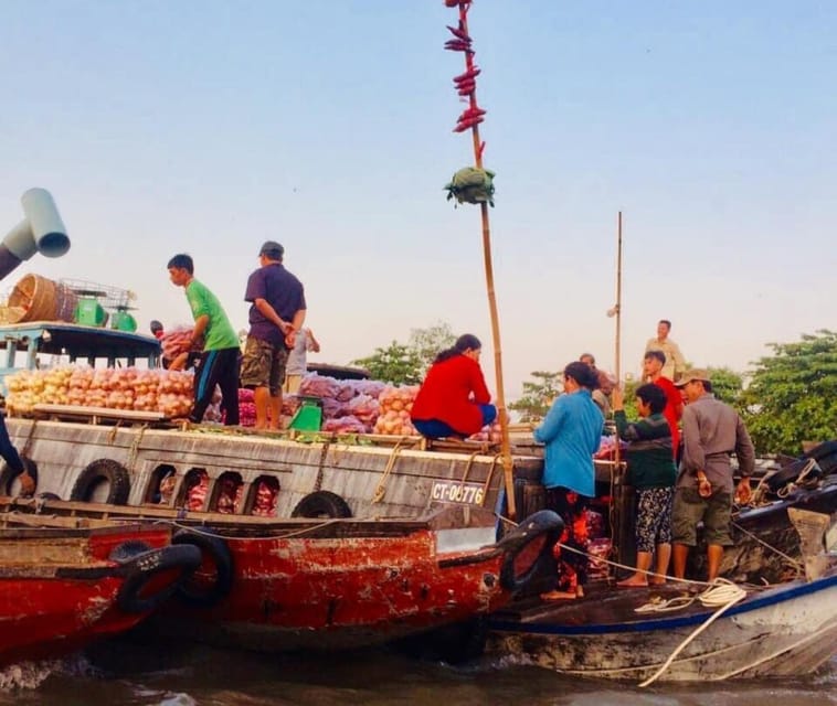 floating market boat trip everyday - Quiet canals, ducks, and water coconut palms