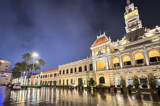 [Free E-sim] Evening Walking Tour in Saigon - Saigon Opera House after dark