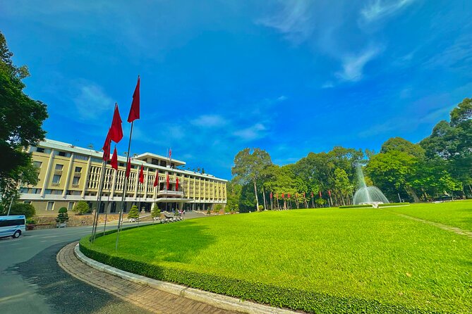 [Free E-sim] Half Day Guided Tour in Ho Chi Minh City - Inside the Independence Palace for one hour