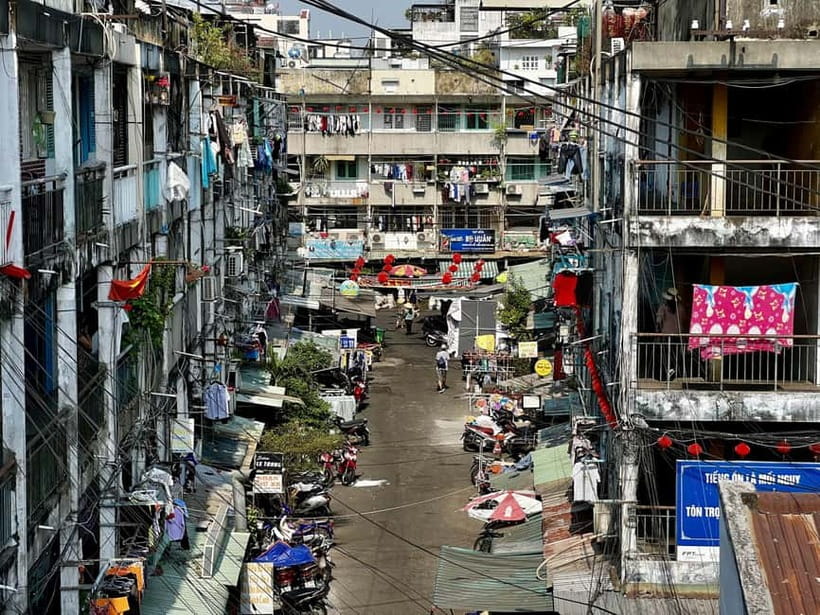 Free E-Sim Saigon Hidden Gems Tour with Local Guide - Guides, pace, and group style
