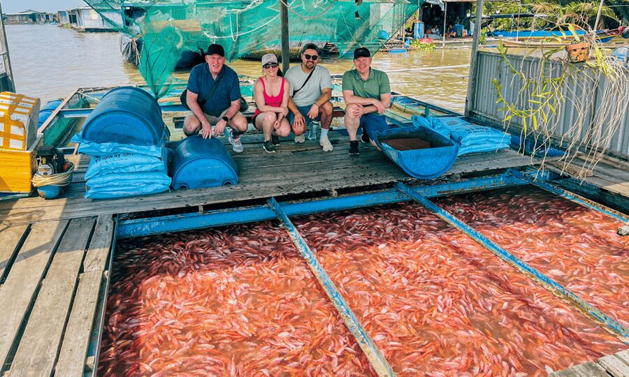 From HCM: Cost-Saving CuChi Tunnel & Mekong Delta 1-Day Tour - Practical packing advice for a hot, active day