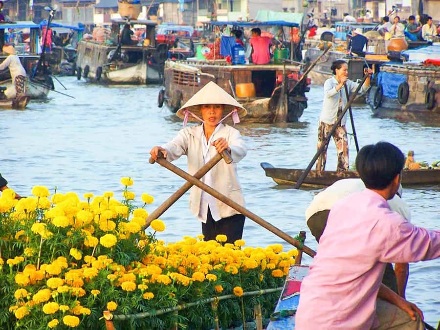 From HCM: Mekong Delta & Cai Rang Floating Market 2-Day Tour - My Tho by motorboat, then Ben Tre by sampan