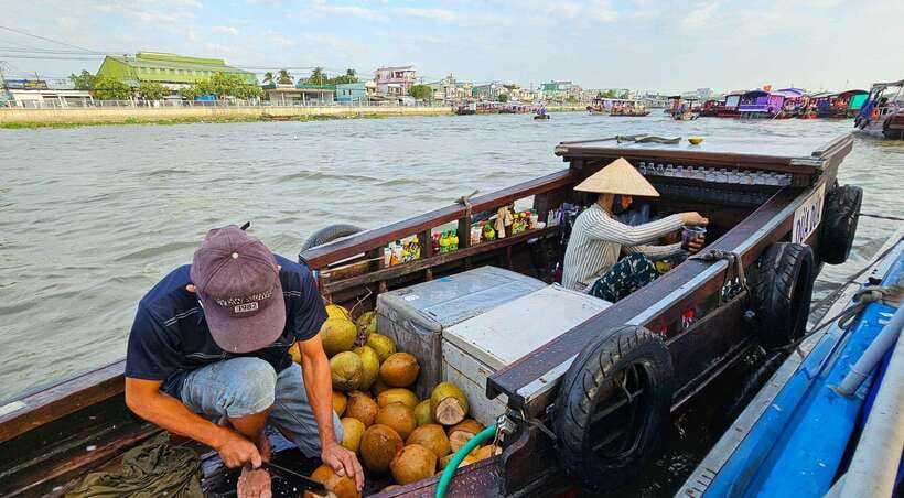From HCM: Mekong Delta Can Tho Floating Market 2-Day Tour - Transport, group size, and physical demands