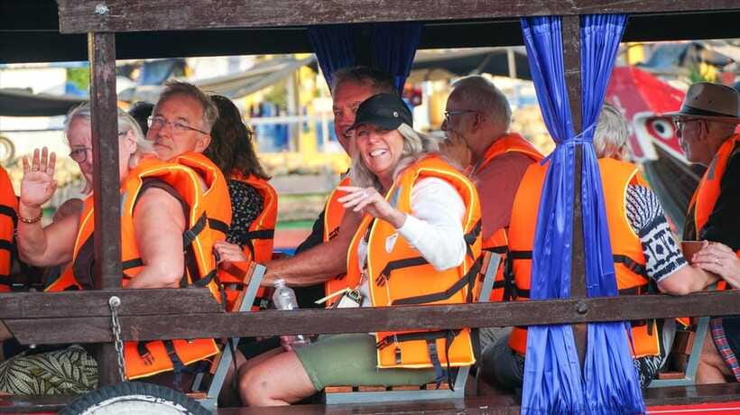 From HCM: Tour 2 day Mekong Can Tho Cai Rang Floating Market - Lunch beneath the trees, then on to Can Tho