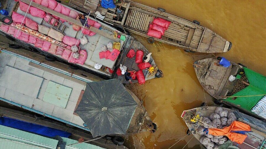From Ho Chi Minh City: Mekong Delta Full-Day Private Tour - Rowing into Cai Be’s smaller canals
