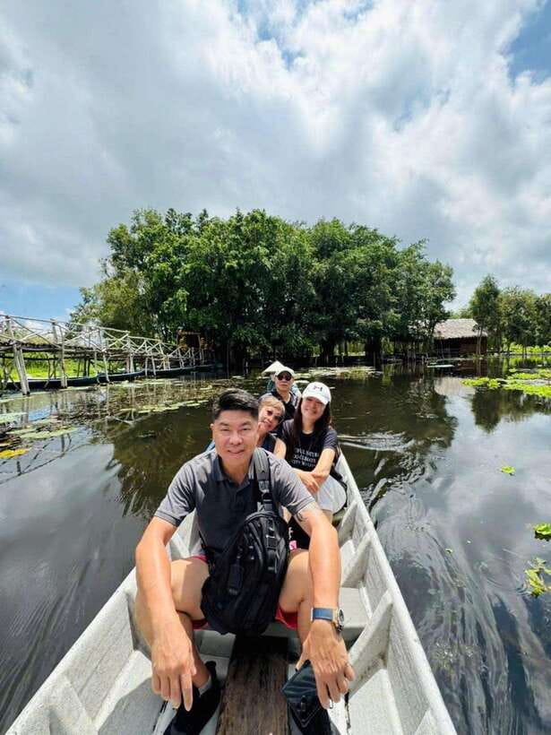 From Ho Chi Minh City: Tan Lap Floating Village Eco Day Tour - Leaving District 1 for Long An Province