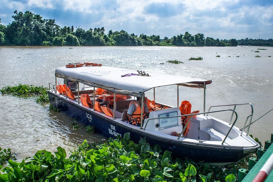 From Ho Chi Minh: Cu Chi Tunnels and VIP Speedboat Tour - Lunch, breakfast, and the practical value of the fare