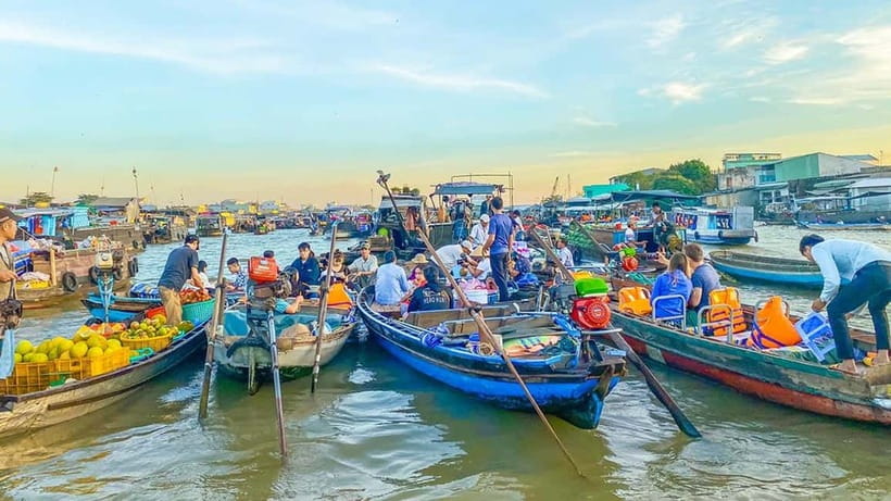 From Ho Chi Minh: Mekong &Cai Rang Floating Market 1 day - The morning road from Saigon to the delta