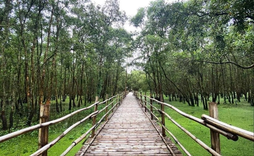 From Ho Chi Minh: Mekong Delta 3-Day Tour with Tra Su Forest - Day two: Sam Mountain, Khmer temples, and Tra Su Forest