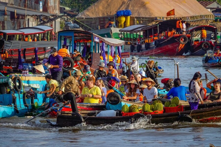 From Ho Chi Minh: Mekong Delta 3 days and Cai Rang Floating - Day 1: Vinh Trang Pagoda, coconut canals, and Can Tho