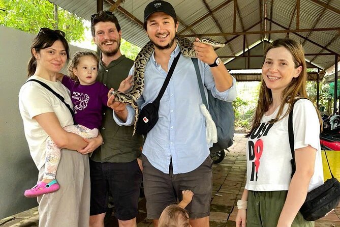 From Ho Chi Minh: Mekong Delta Can Tho Floating Market 2-Day Tour - Starting in District 1 and heading south