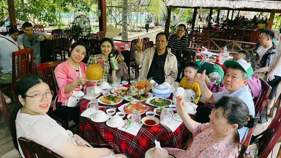 From Ho Chi Minh: Mekong Delta Tour to My Tho & Ben Tre 1Day - Cruising toward Unicorn Island