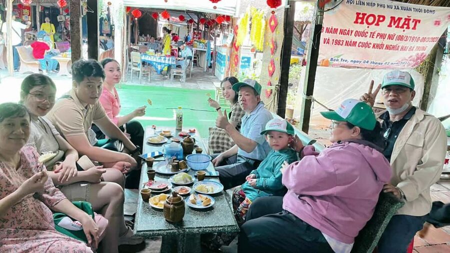 From Ho Chi Minh: Mekong Delta Tour to My Tho & Ben Tre 1Day - Lunch at 11:30 AM and time to slow down
